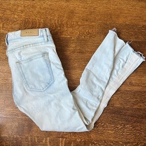 Mnml Jeans with tuxedo strip and raw hem